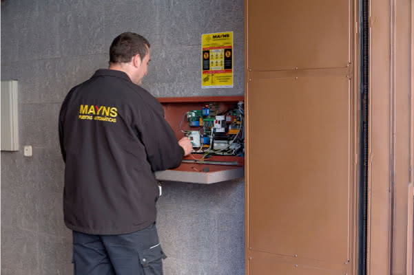 Automatización de puertas 1 Automatización de puertas